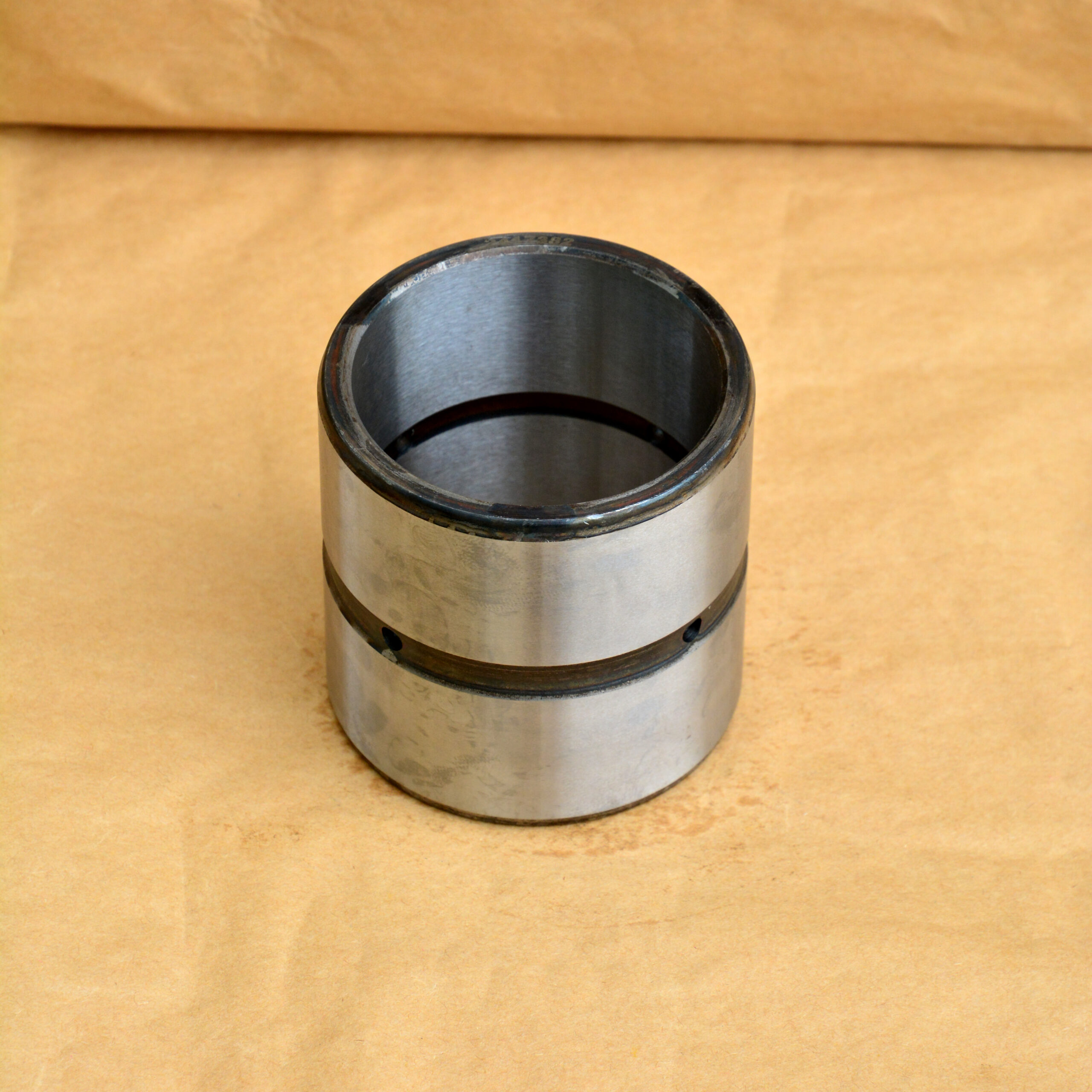 BUSHING 2417382 - Caterpillar
