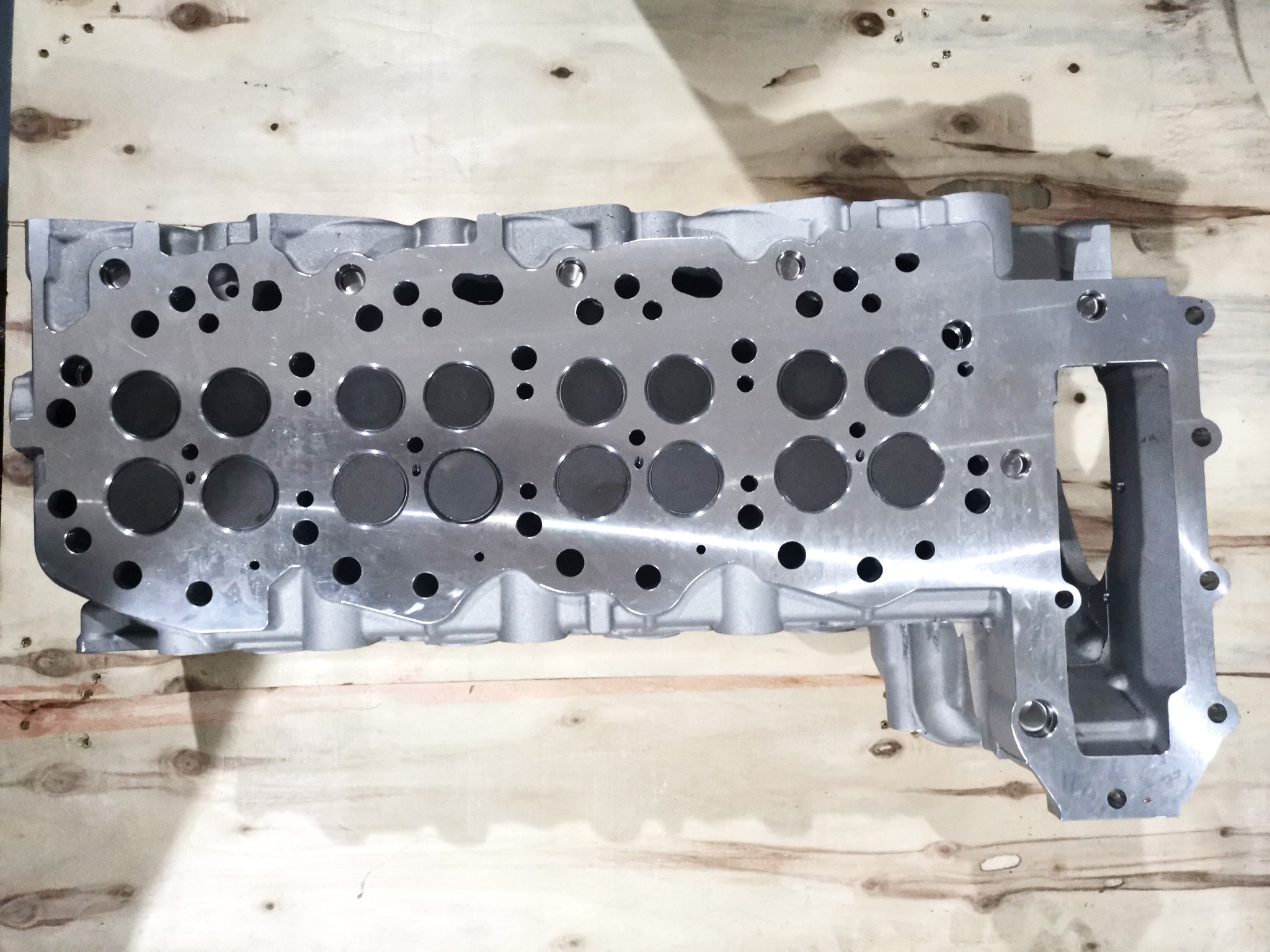 Replacement Part ISUZU 4JJ1 Cylinder Head Assy, New