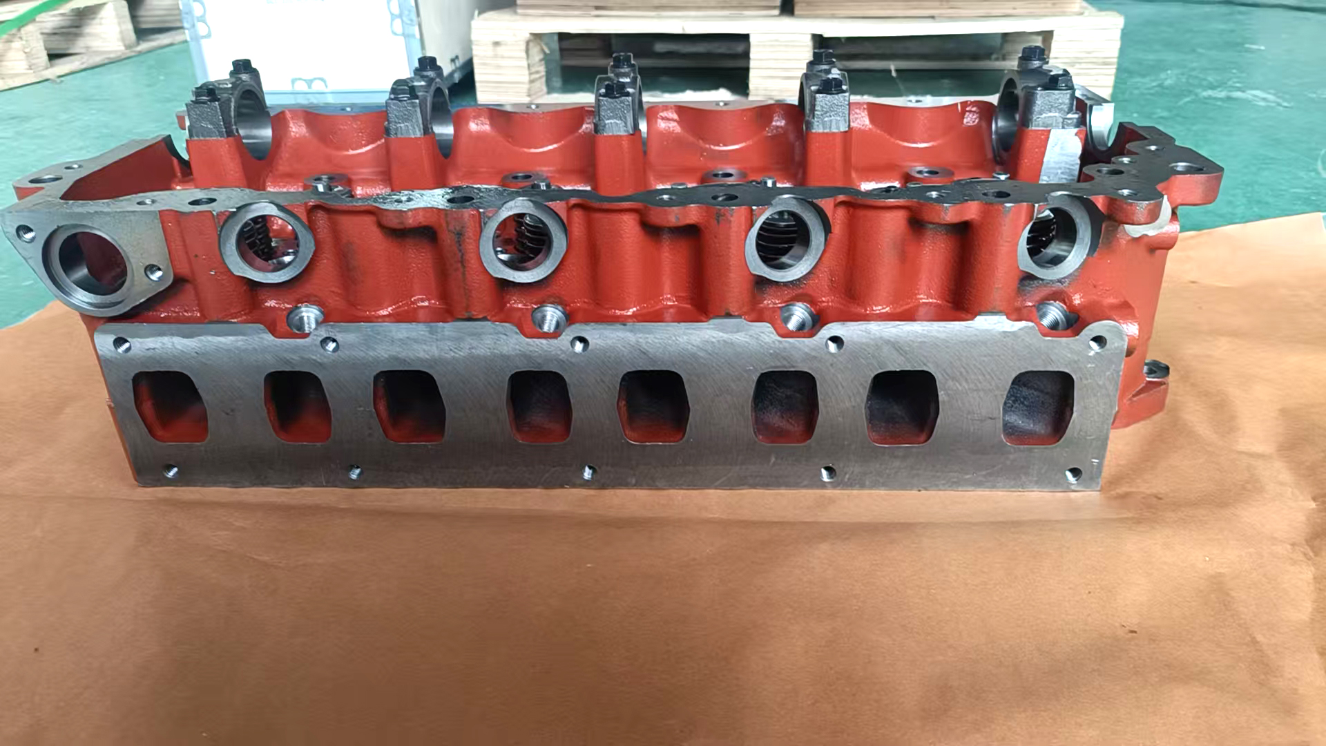 Replacement Part HINO Engine J05E cylinder head Assy, New