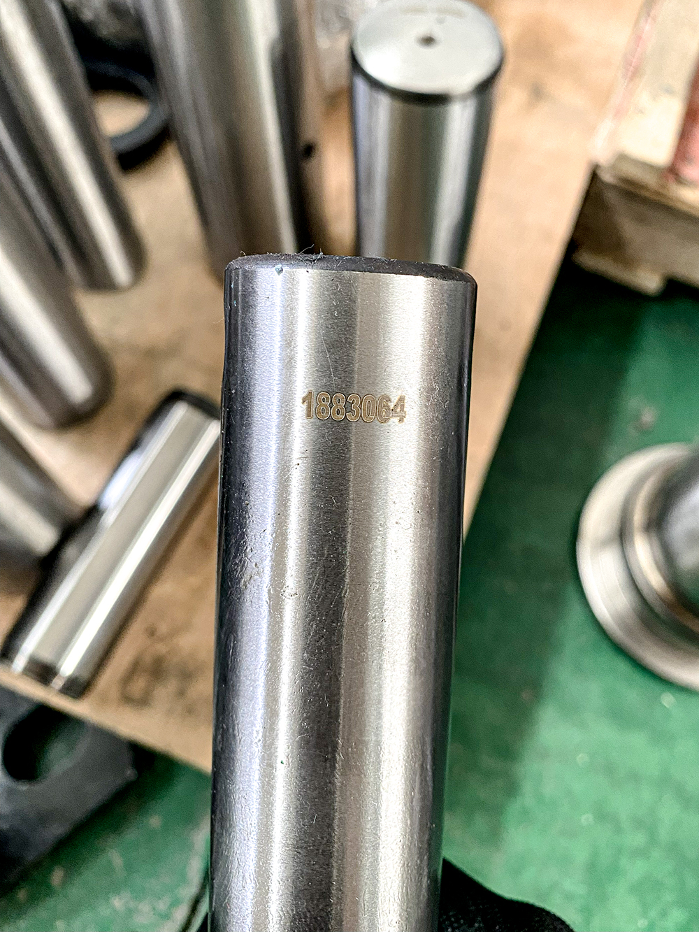 Pin 1883064 Suitable for Caterpillar