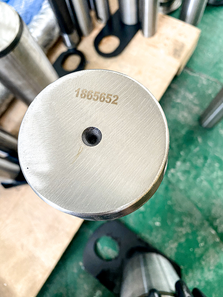 Pin 1865652 Suitable for Caterpillar