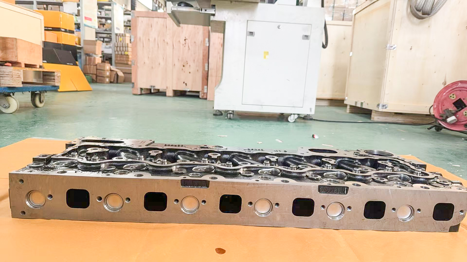 C6121 Shangchai cylinder head for Caterpillar Diesel 3306