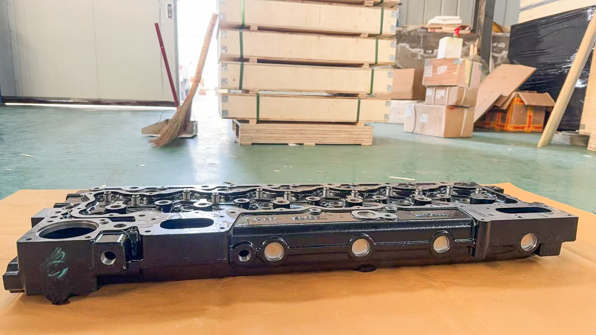 C6121 Shangchai cylinder head for Caterpillar Diesel 3306