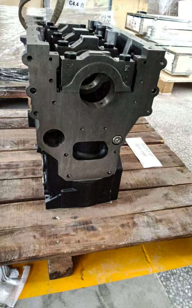 3622190 ZZ50324 Cylinder Block for Heavy Equipment, New