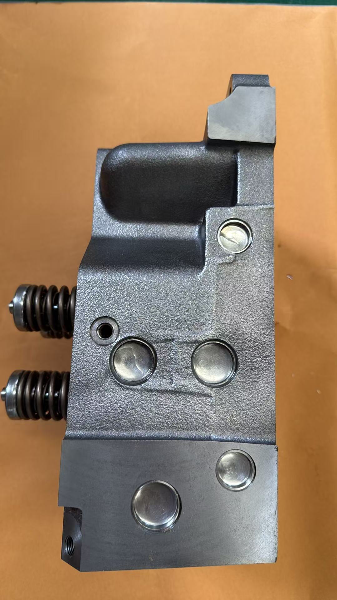 Cylinder Head Assembly for Engine 3500B, New