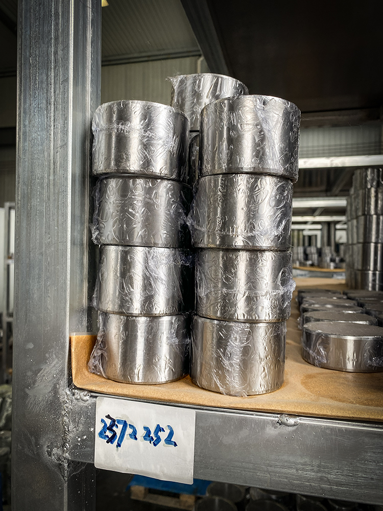 2372252 Outside Diameter Sleeve Bearing Suitable for Heavy Equipment, New