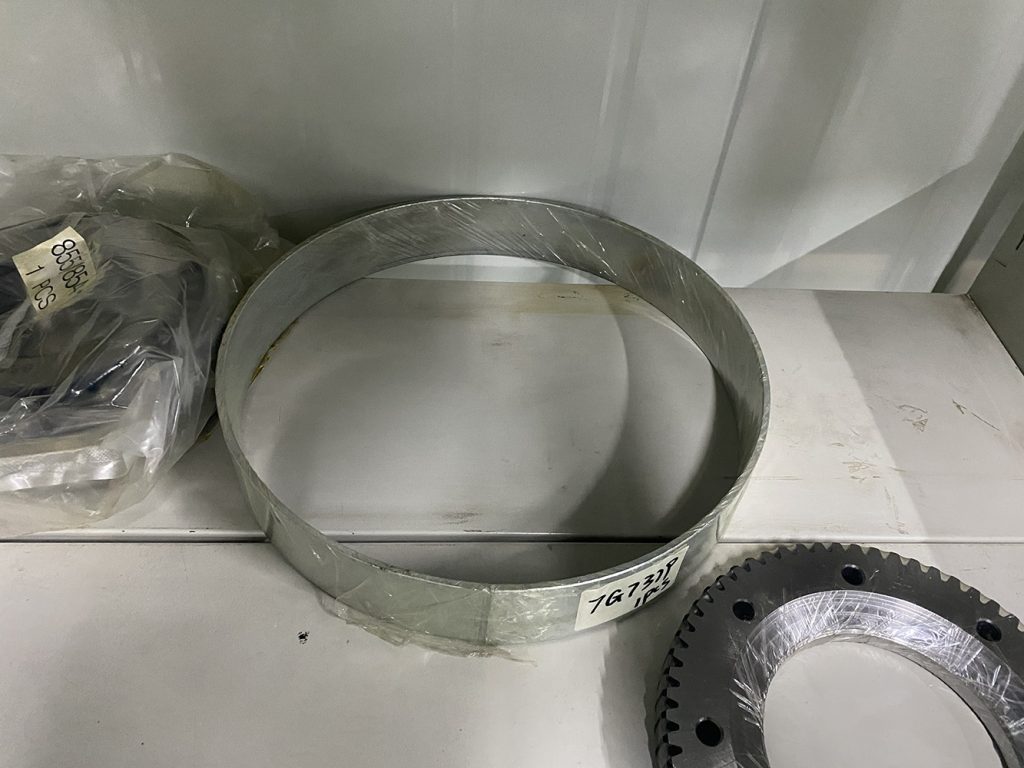 7g7379 Outside Diameter Sleeve Bearing Suitable for Heavy Equipment, New