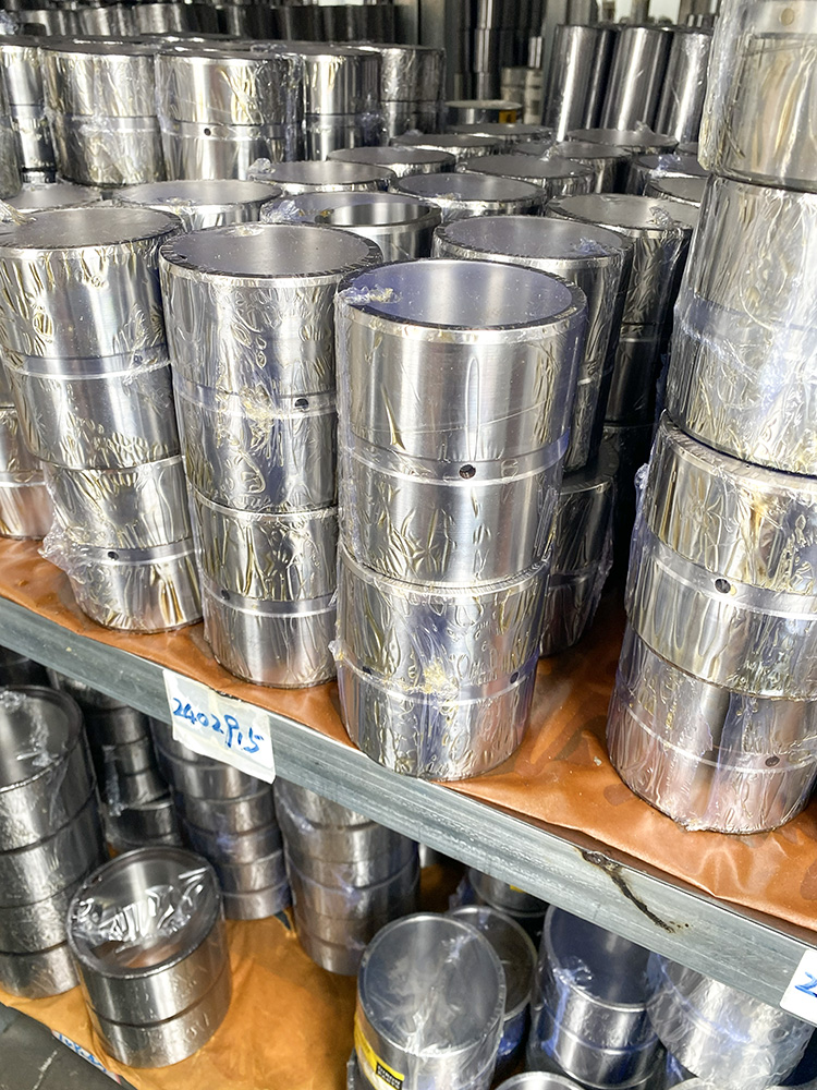 2402915 Outside Diameter Sleeve Bearing Suitable for Heavy Equipment, New