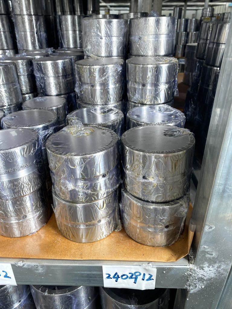 2402912 Sleeve Bearings Suitable for Heavy Equipment, New
