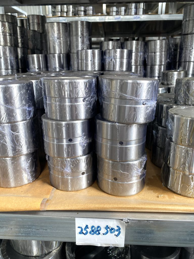 2588503 Sleeve Bearings Suitable for Heavy Equipment, New