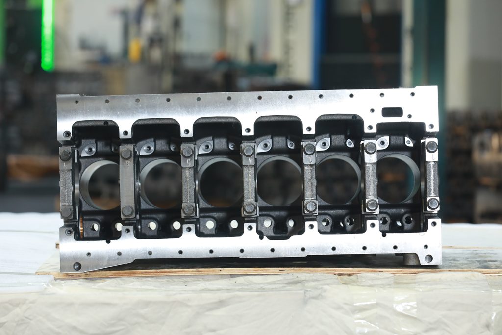 4080674 Cylinder Block for Heavy Equipment SBE, New