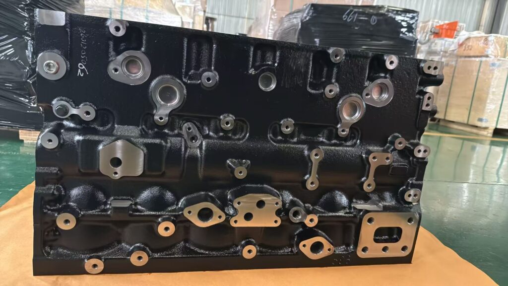 3833581 Cylinder Block for Heavy Equipment, New